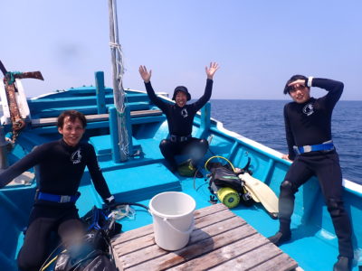 和歌山の海でボートダイビング