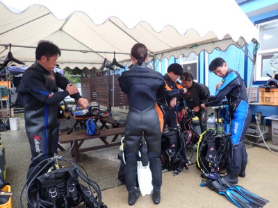 和歌山の海でドライスーツダイビング