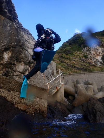 和歌山の海でジャイアントエントリー