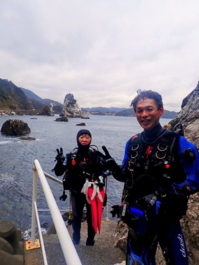 白崎の海ロックポイントでダイビング