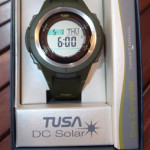 ソーラー充電式のダイブコンピューター DC Solar